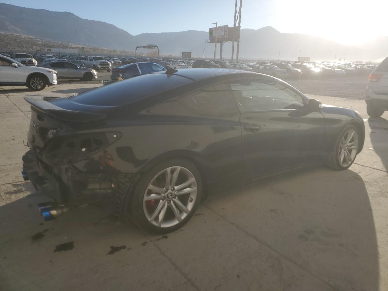 2012 HYUNDAI GENESIS
