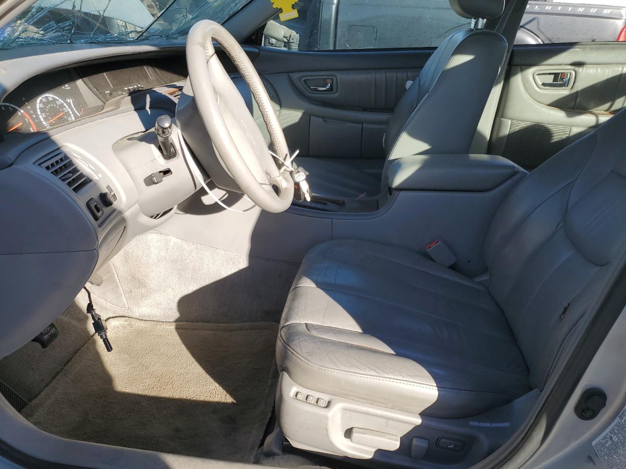2000 TOYOTA Avalon