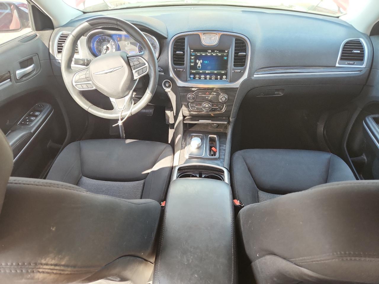2019 CHRYSLER 300