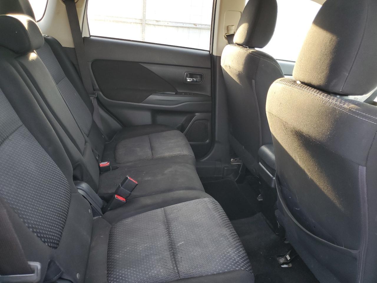 2017 MITSUBISHI outlander
