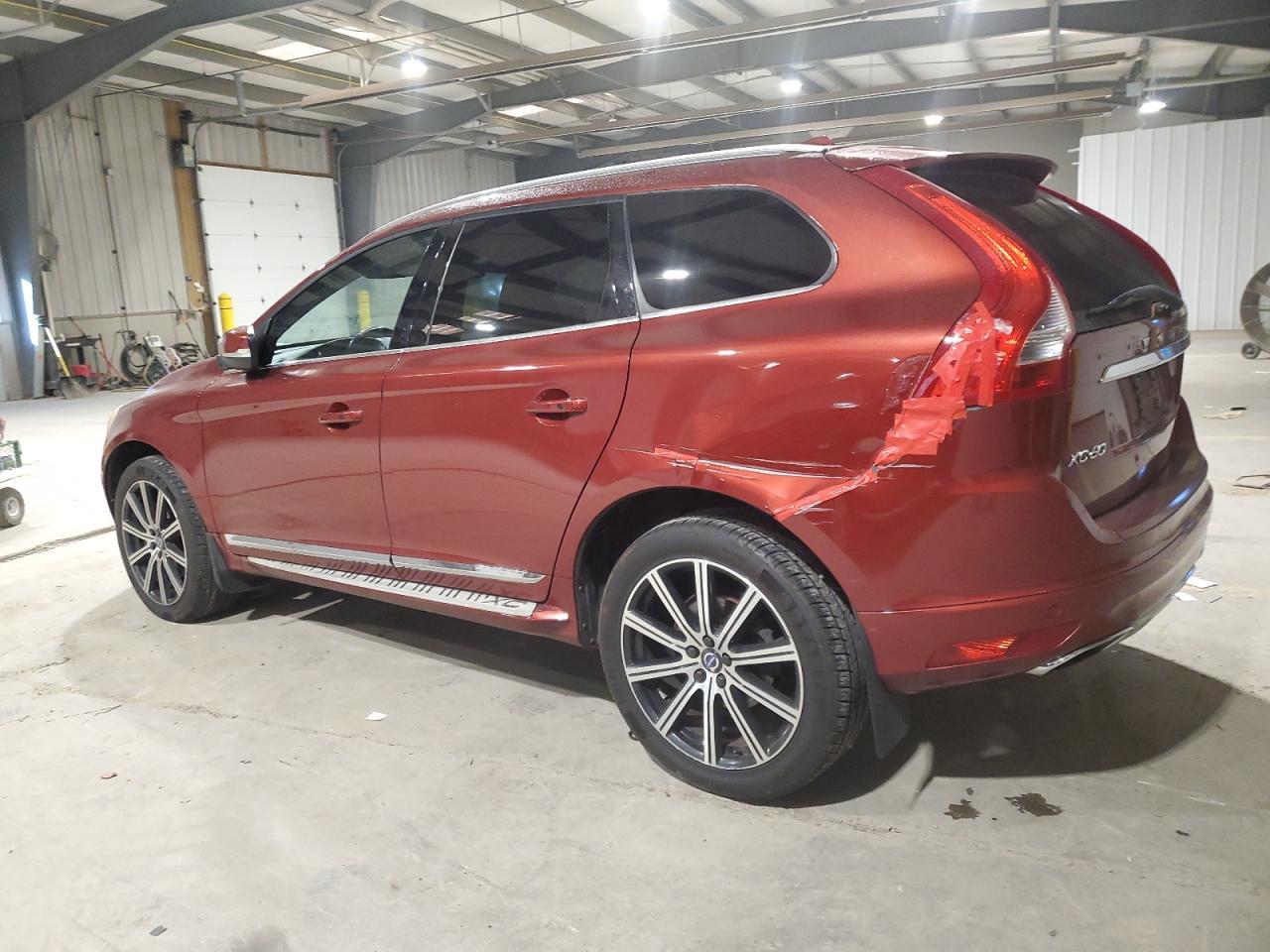 2015 VOLVO XC60
