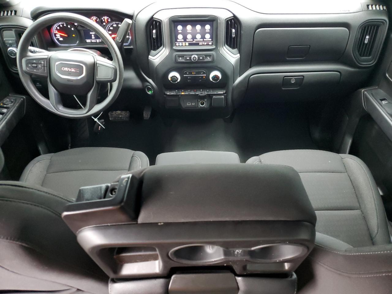 2024 GMC Sierra