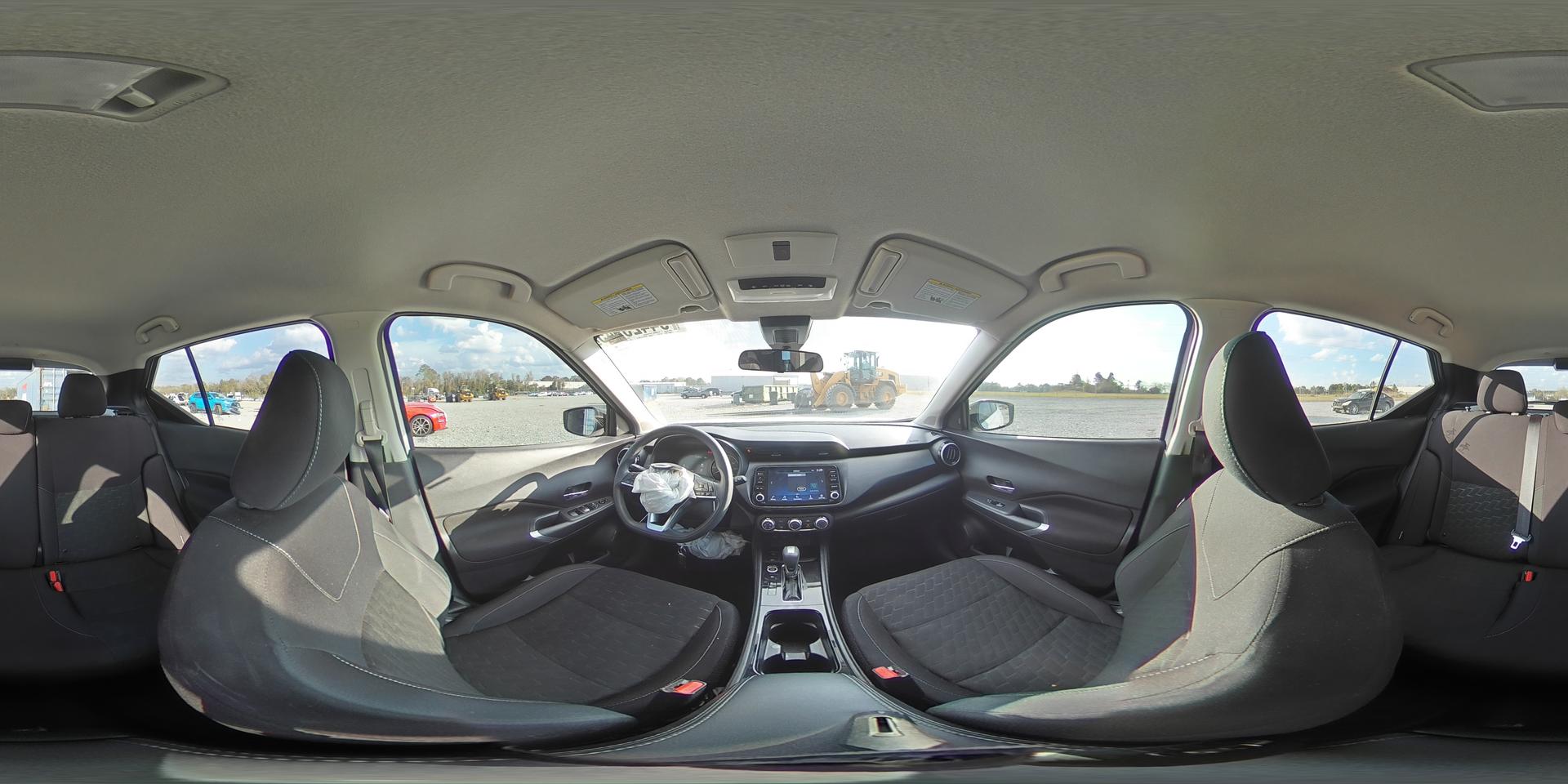 2024 NISSAN KICKS