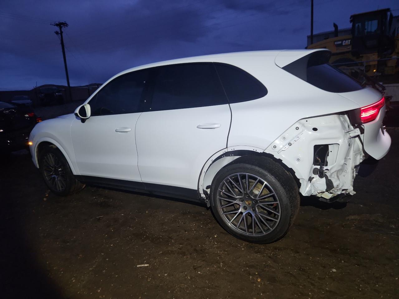 2022 PORSCHE CAYENNE