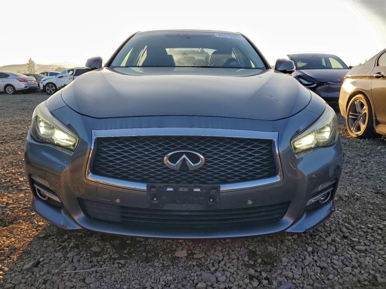 2017 INFINITI Q50