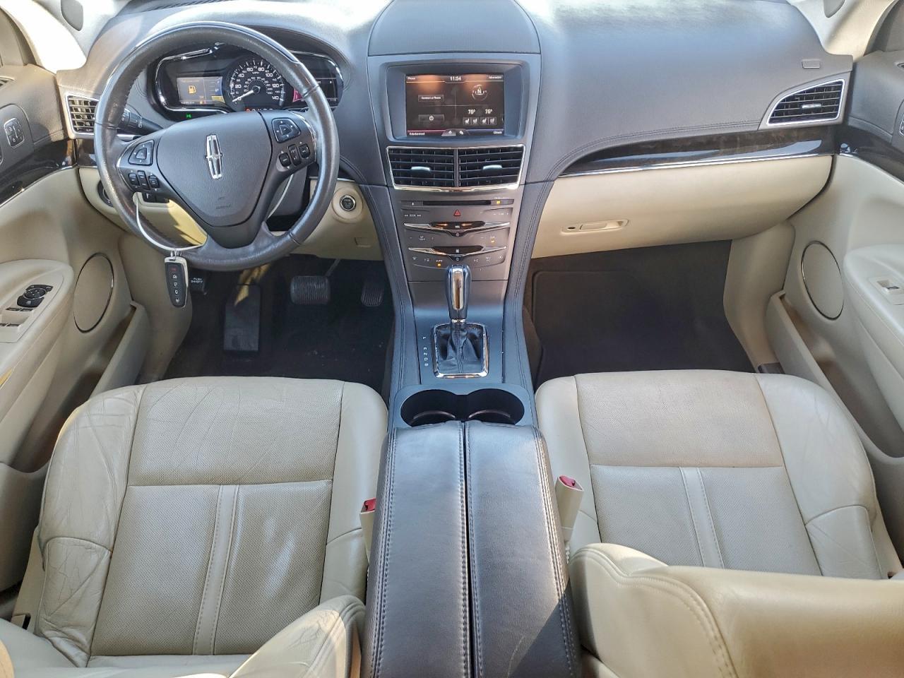 2013 LINCOLN MKT