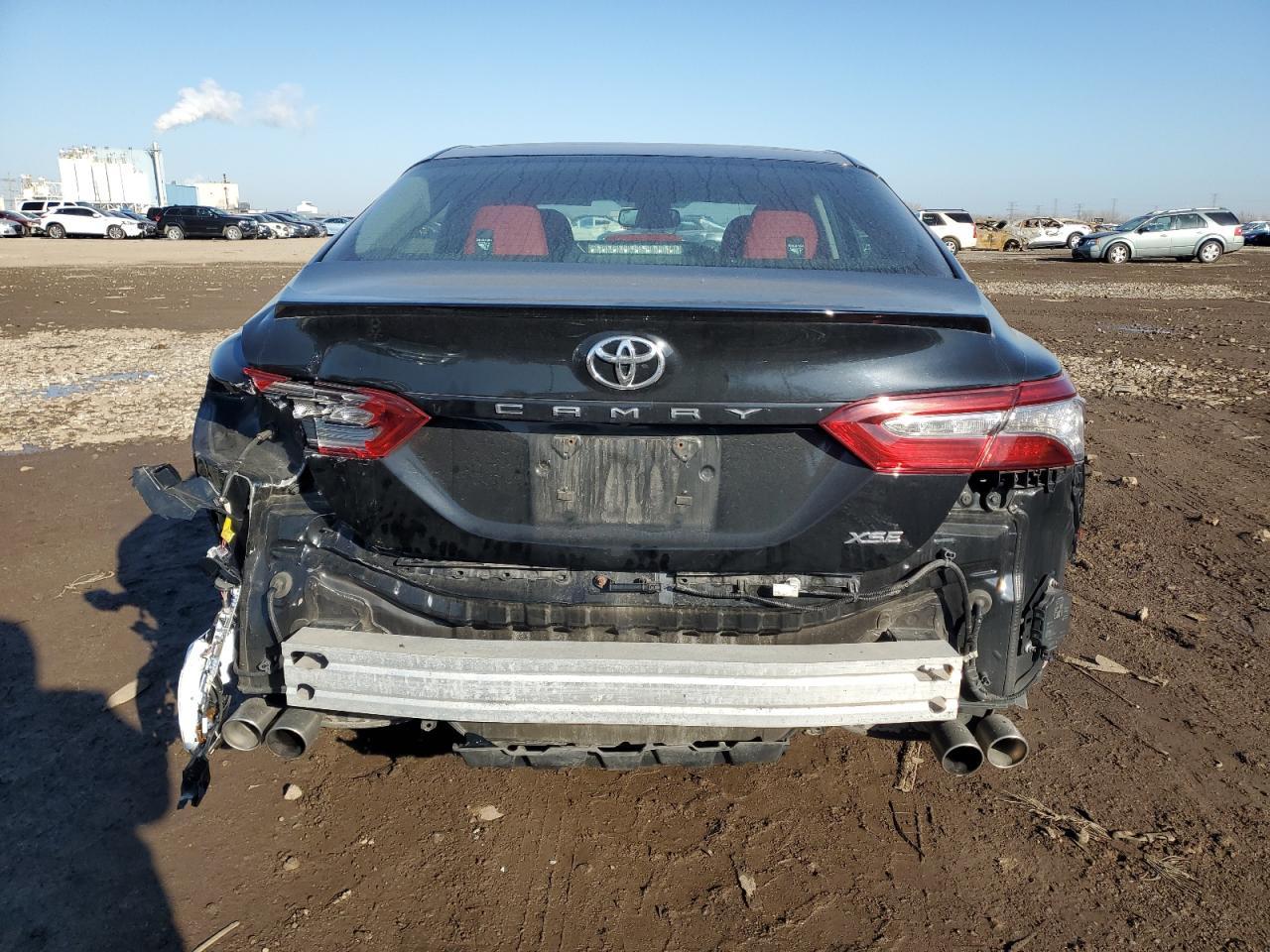 2018 TOYOTA CAMRY