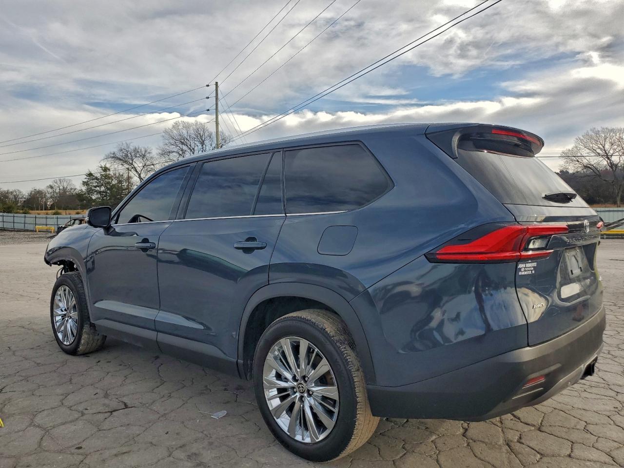 2024 TOYOTA HIGHLANDER