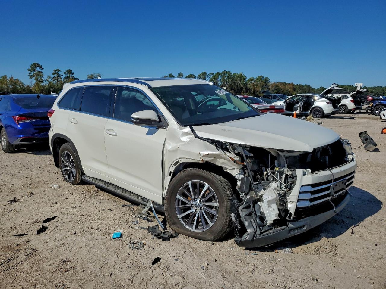 2019 TOYOTA HIGHLANDER