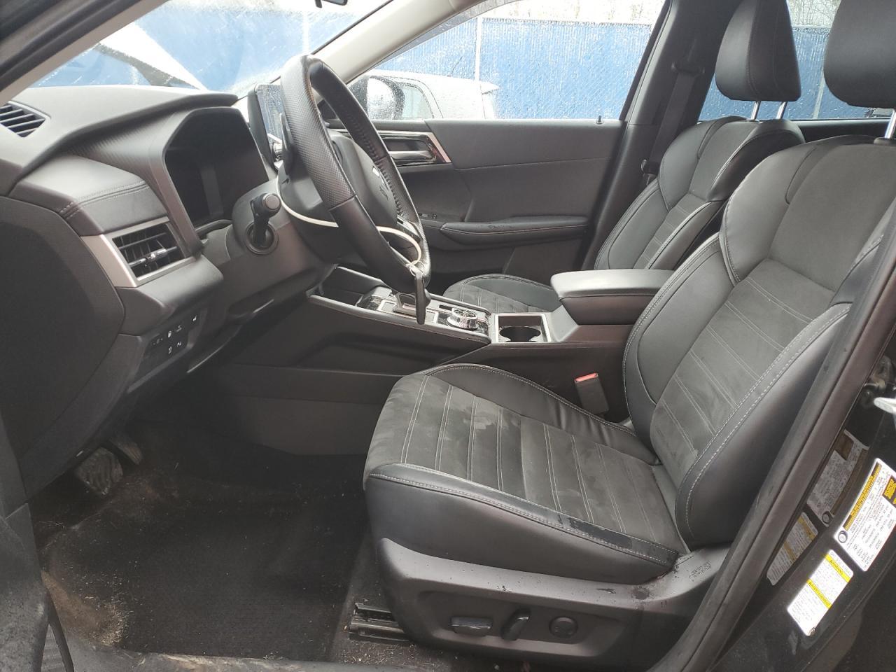 2023 MITSUBISHI outlander