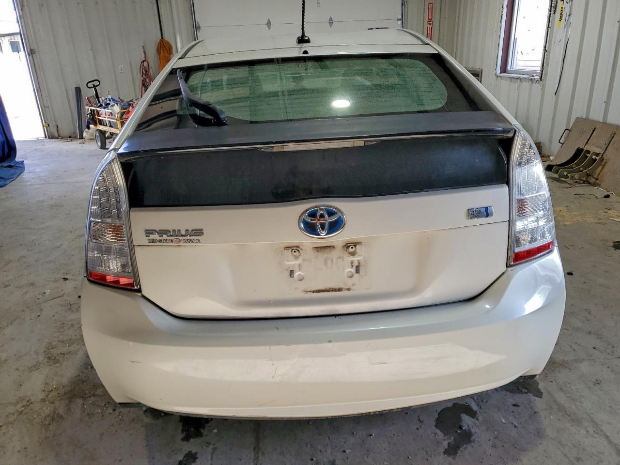 2011 TOYOTA PRIUS