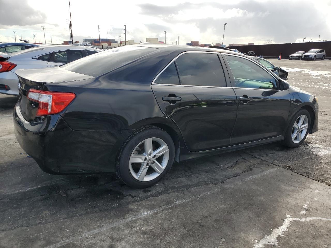 2013 TOYOTA CAMRY