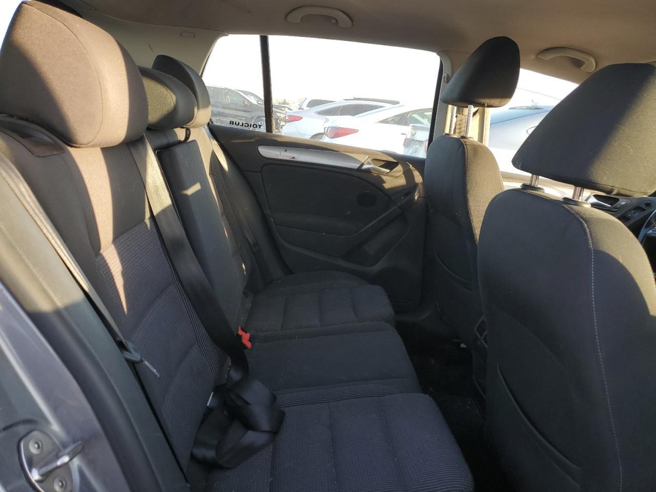 2013 VOLKSWAGEN GOLF