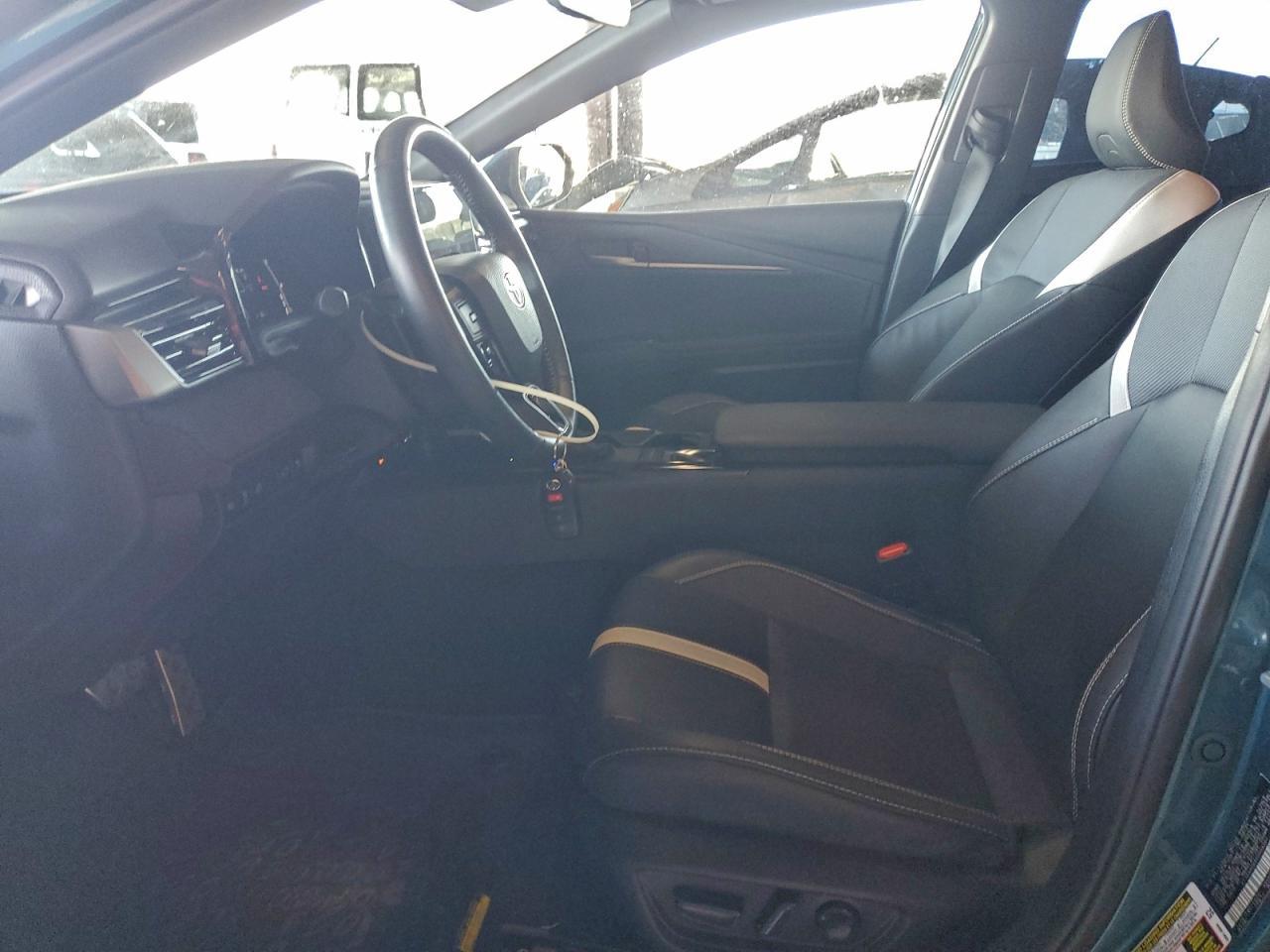 2025 TOYOTA CAMRY