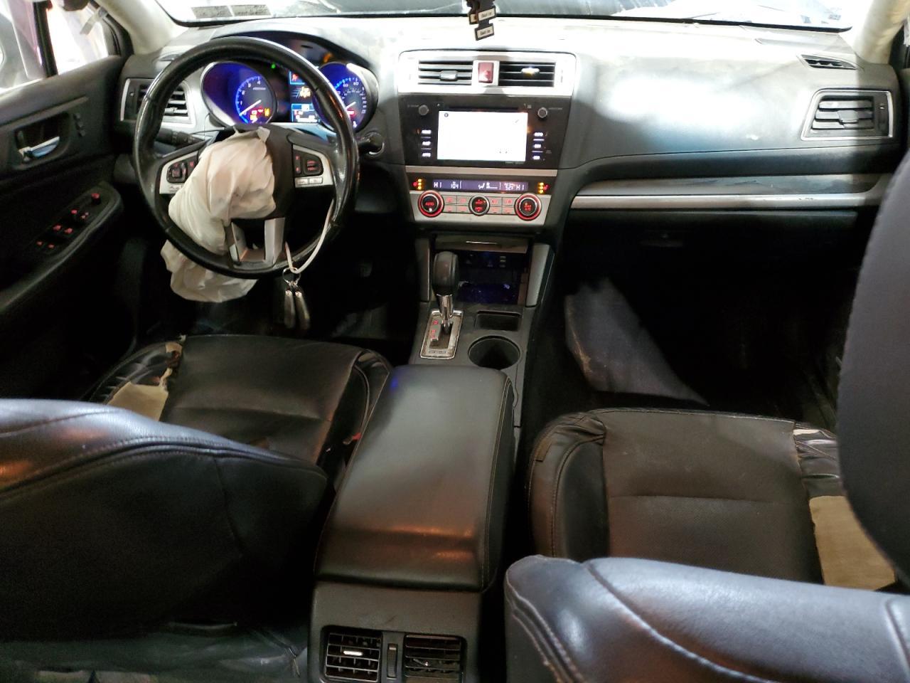 2017 SUBARU Legacy