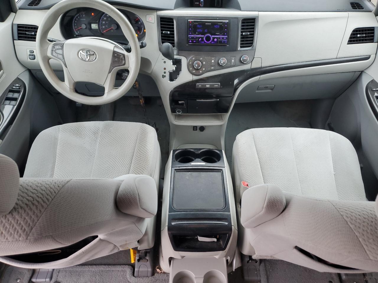 2012 TOYOTA SIENNA