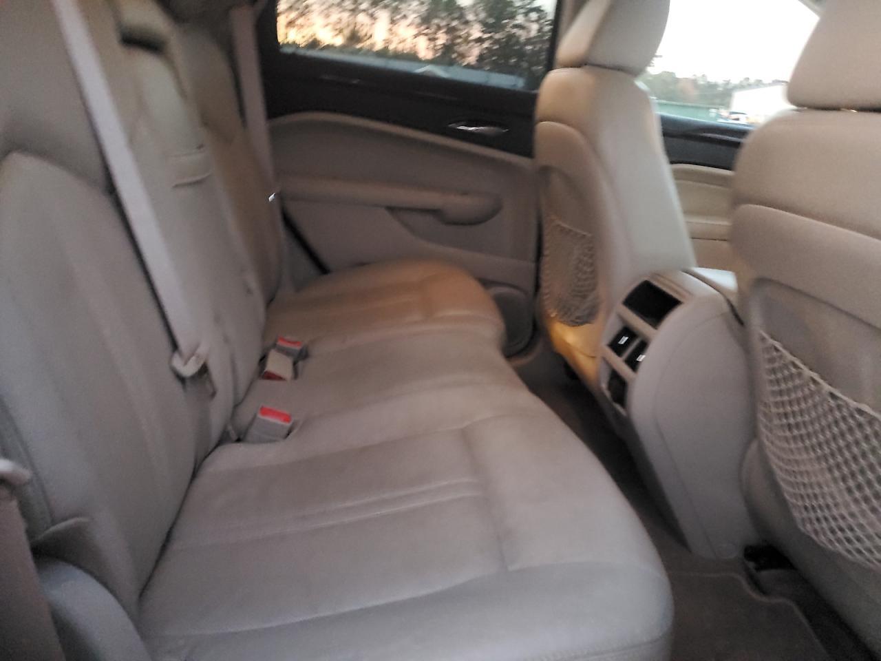 2010 CADILLAC SRX