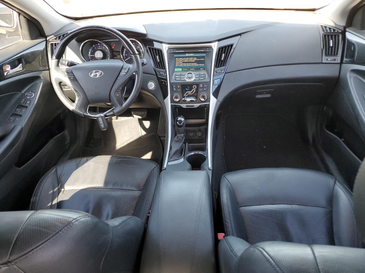 2011 HYUNDAI SONATA