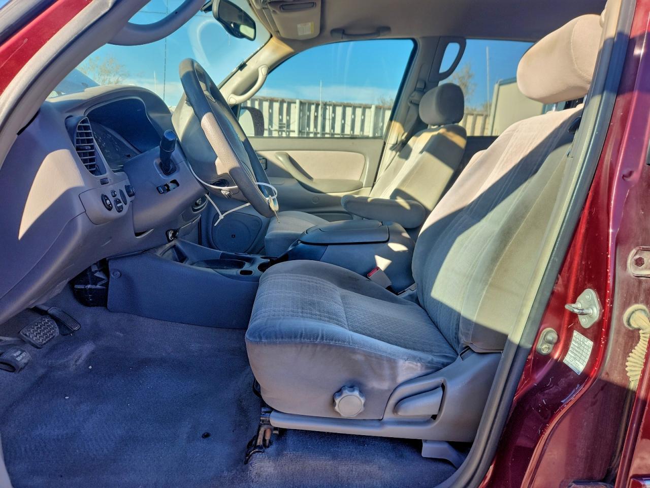 2004 TOYOTA TUNDRA