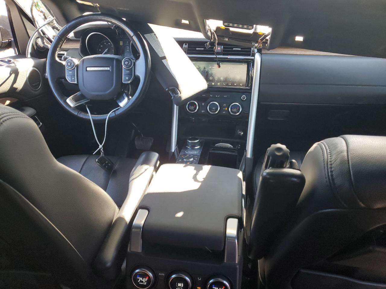 2017 LAND ROVER Discovery