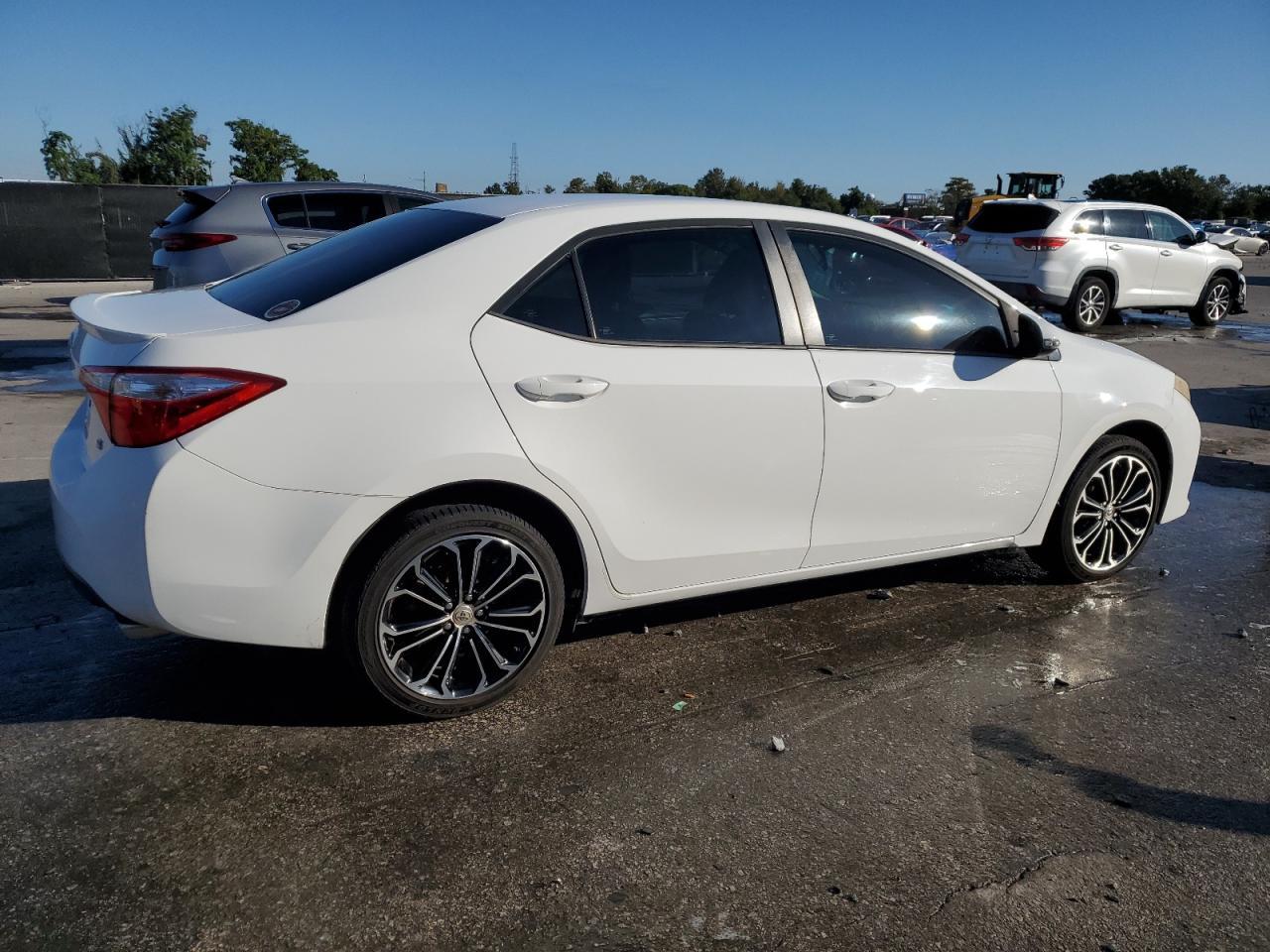 2016 TOYOTA COROLLA