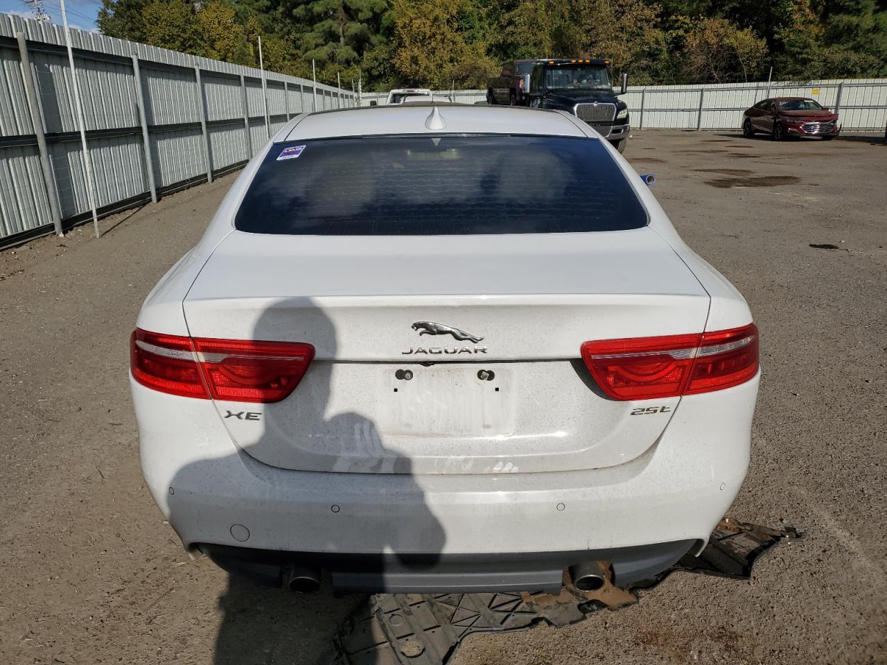 2019 JAGUAR XE