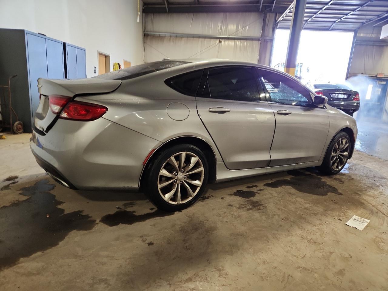 2016 CHRYSLER 200