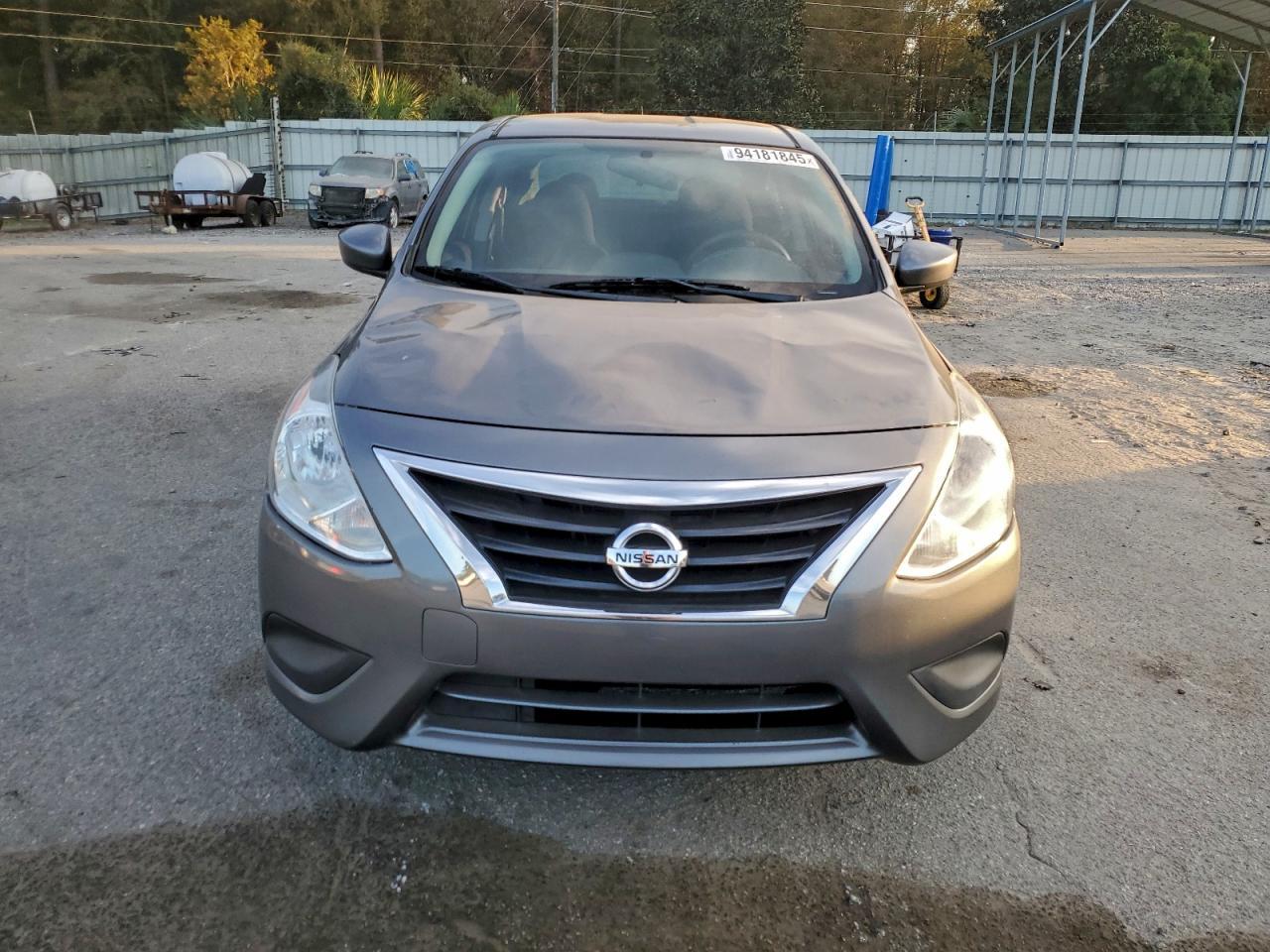 2017 NISSAN VERSA
