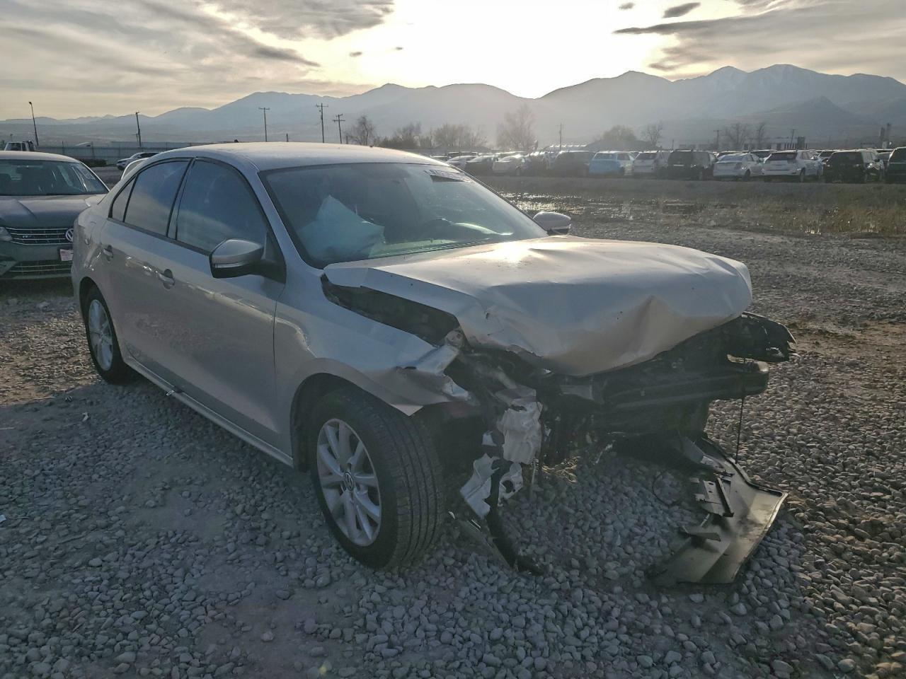 2011 VOLKSWAGEN JETTA