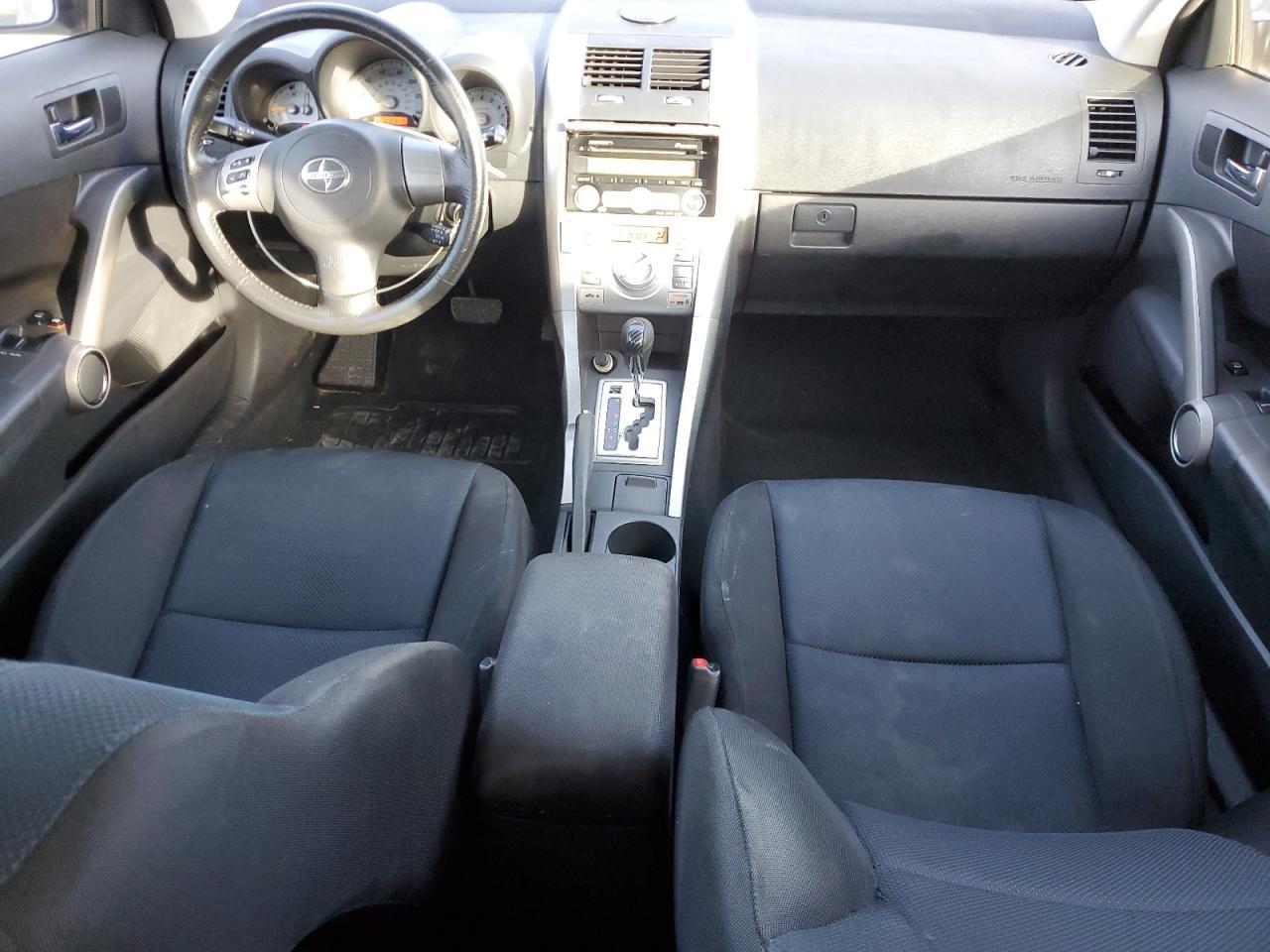 2010 TOYOTA SCION
