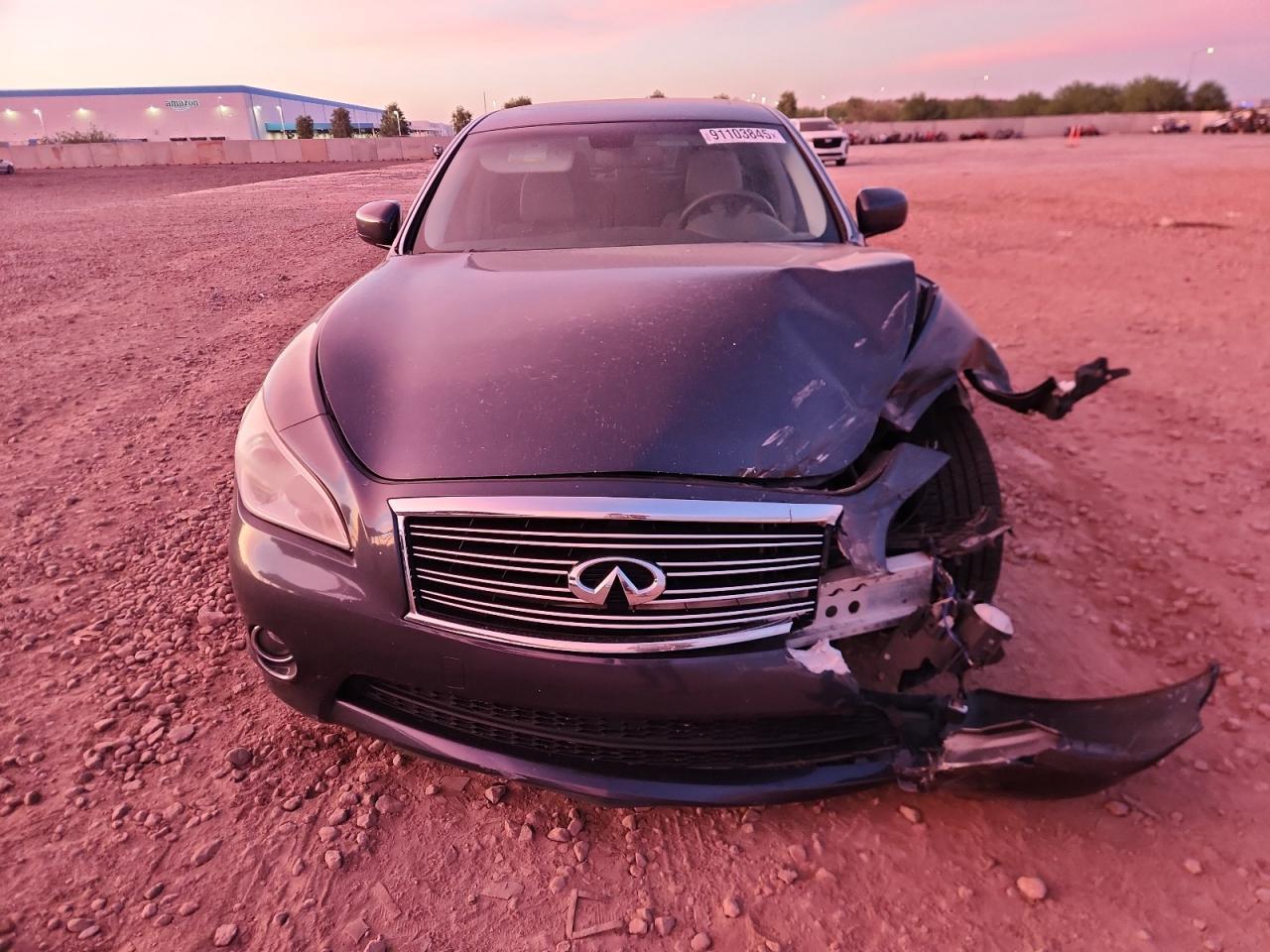 2011 INFINITI M37