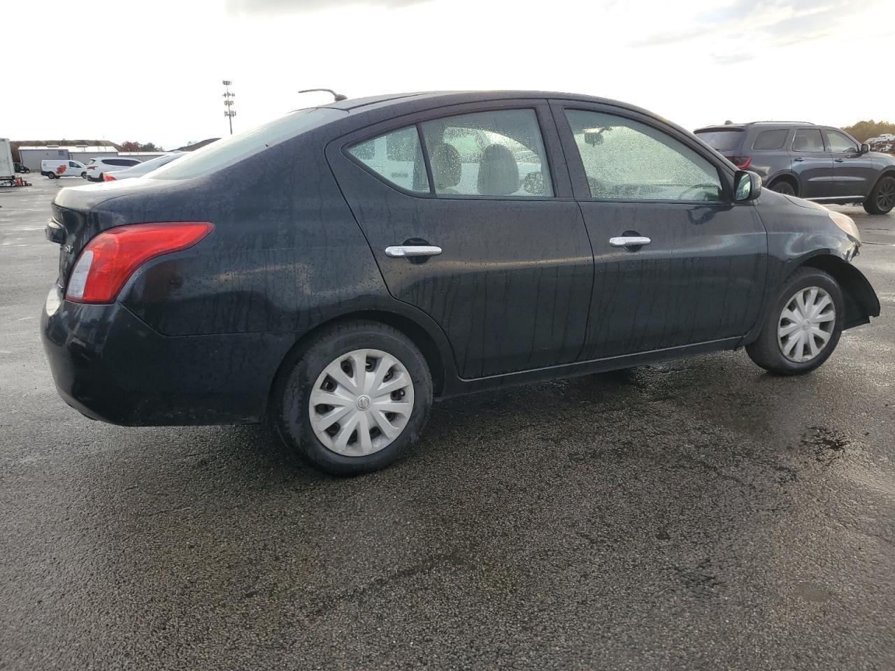 2012 NISSAN VERSA