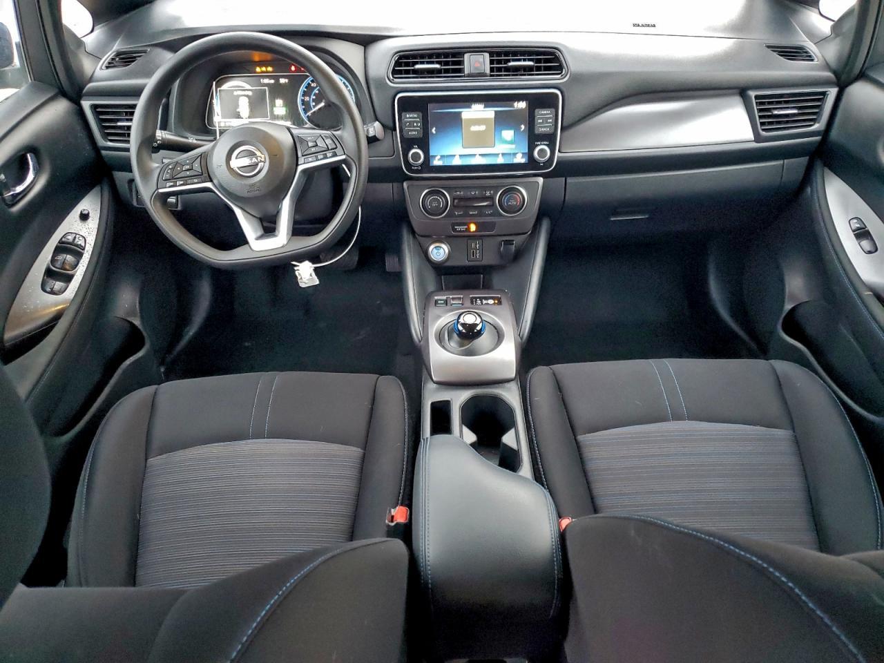 2023 NISSAN LEAF