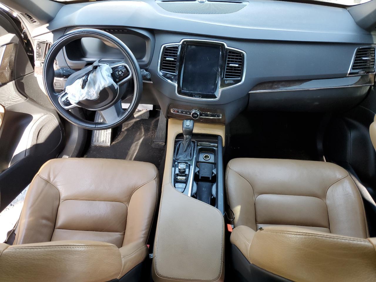 2018 VOLVO XC90