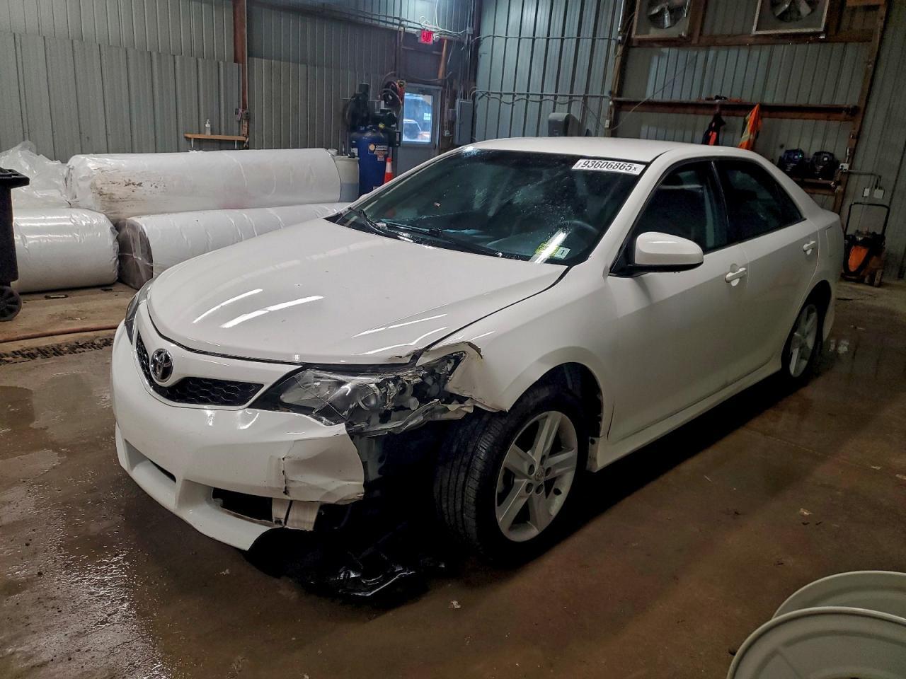 2013 TOYOTA CAMRY