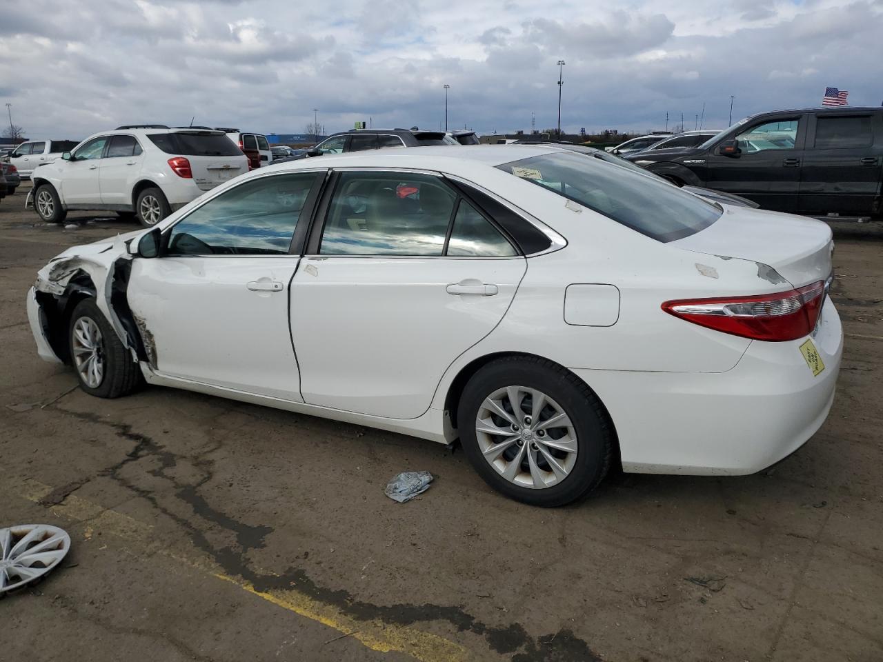 2015 TOYOTA CAMRY