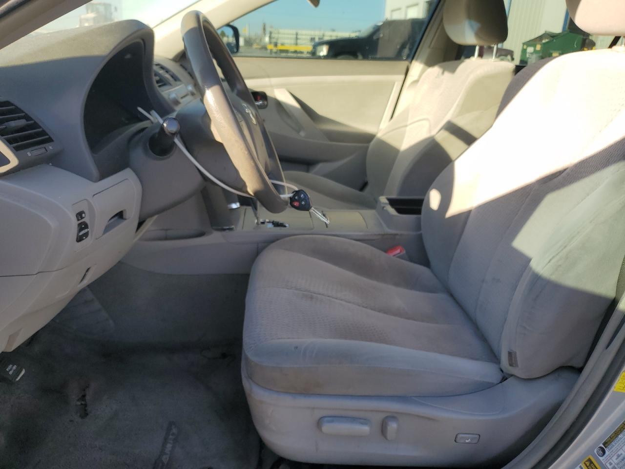 2011 TOYOTA CAMRY