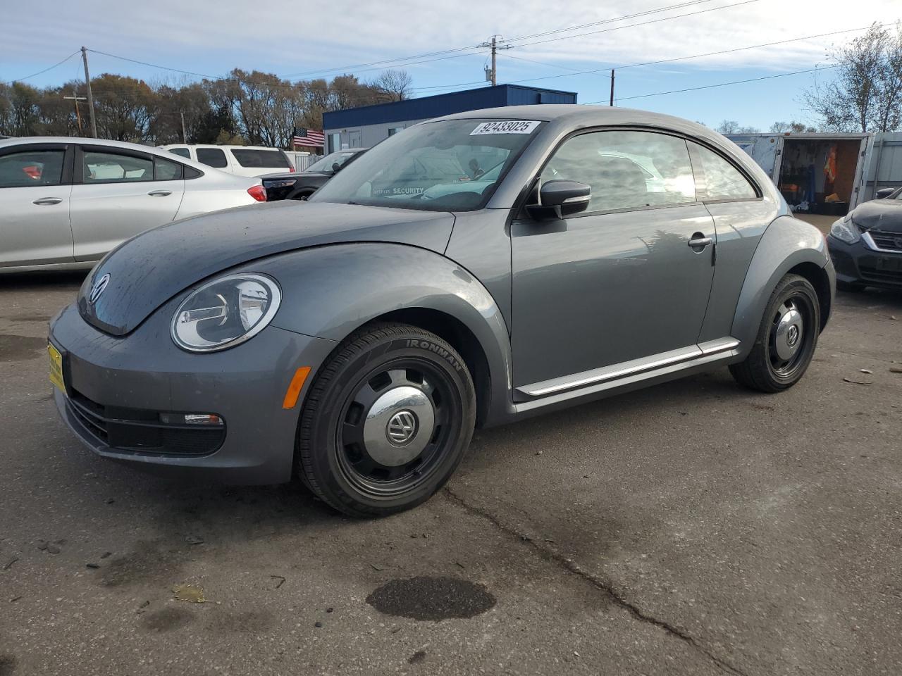 2013 VOLKSWAGEN Beetle