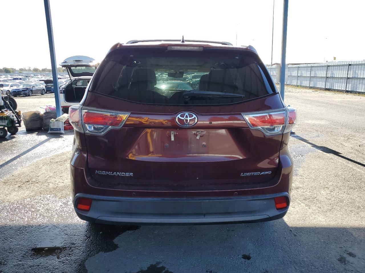 2015 TOYOTA HIGHLANDER