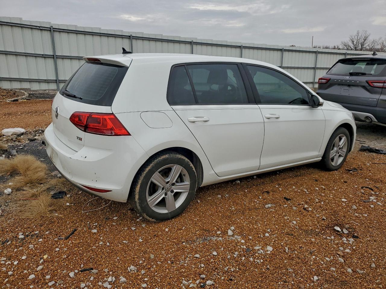 2017 VOLKSWAGEN GOLF