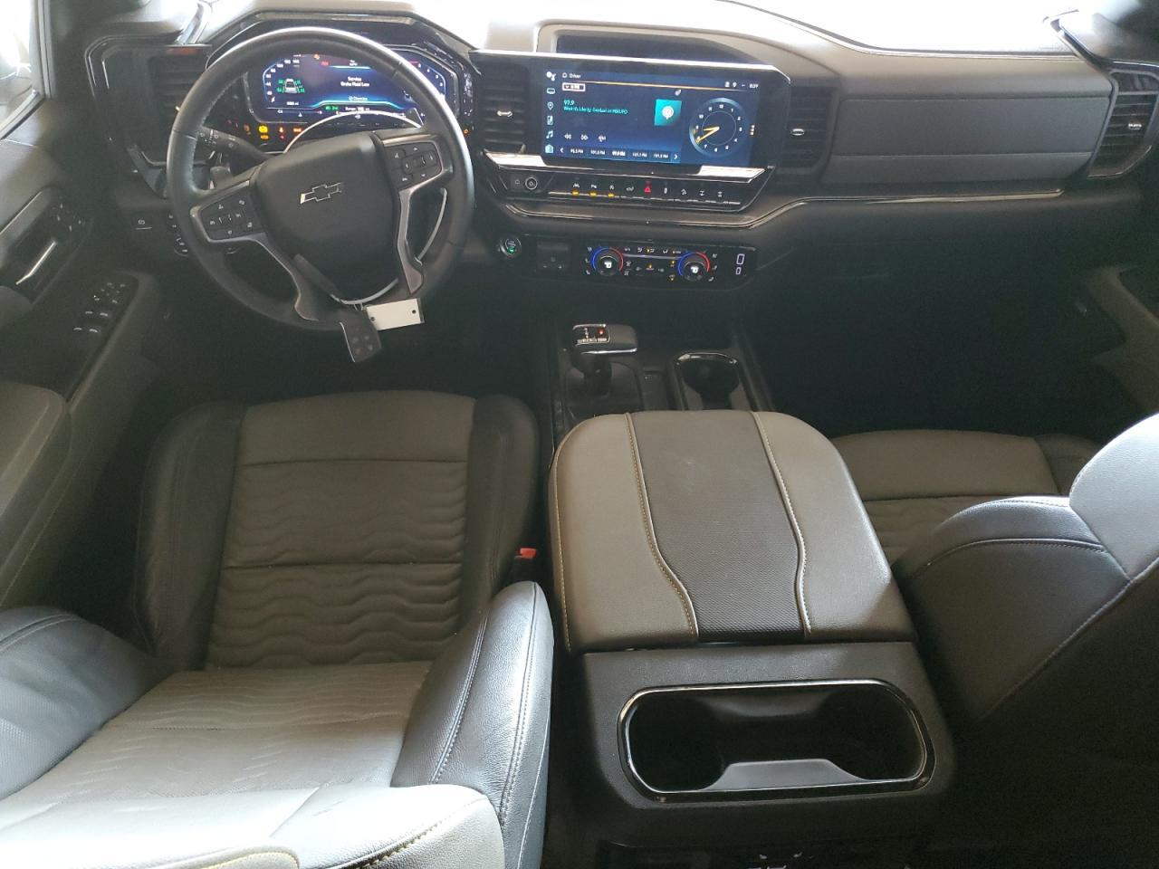 2024 CHEVROLET Silverado
