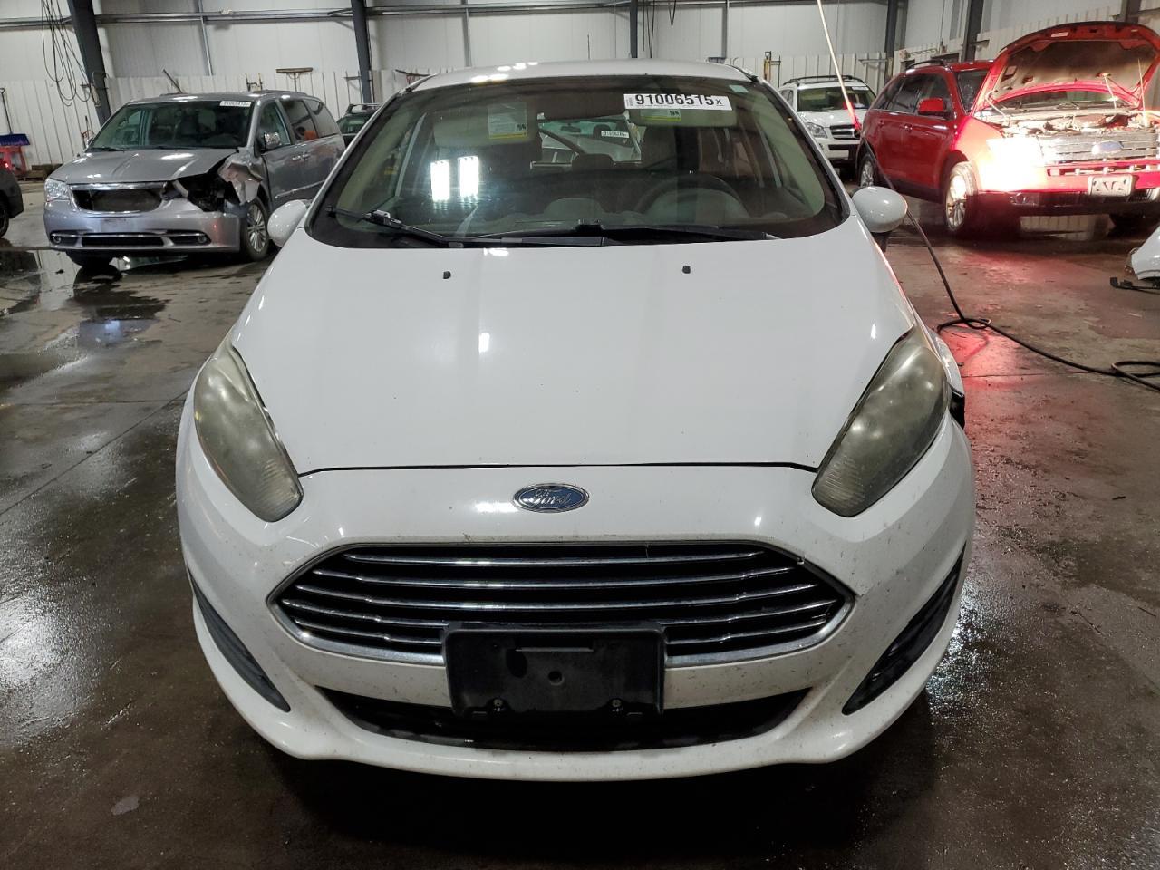 2015 FORD Fiesta