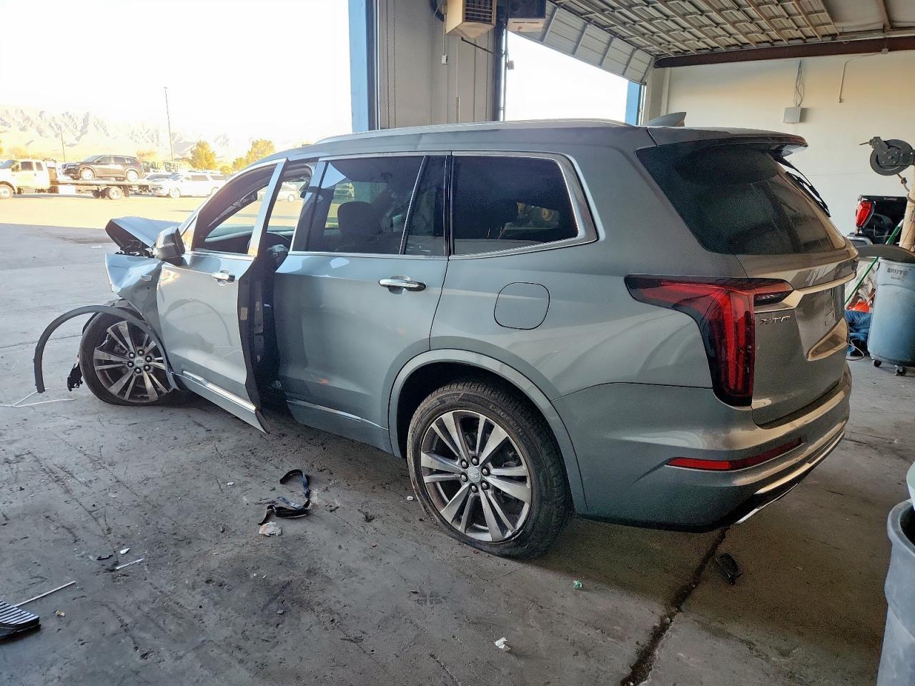 2023 CADILLAC XT6