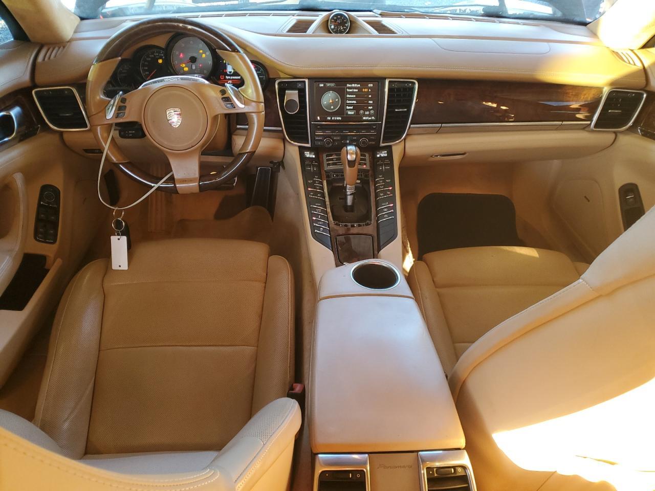 2012 PORSCHE Panamera