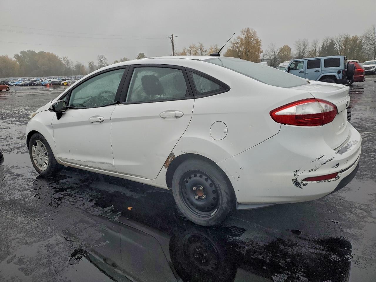 2015 FORD Fiesta
