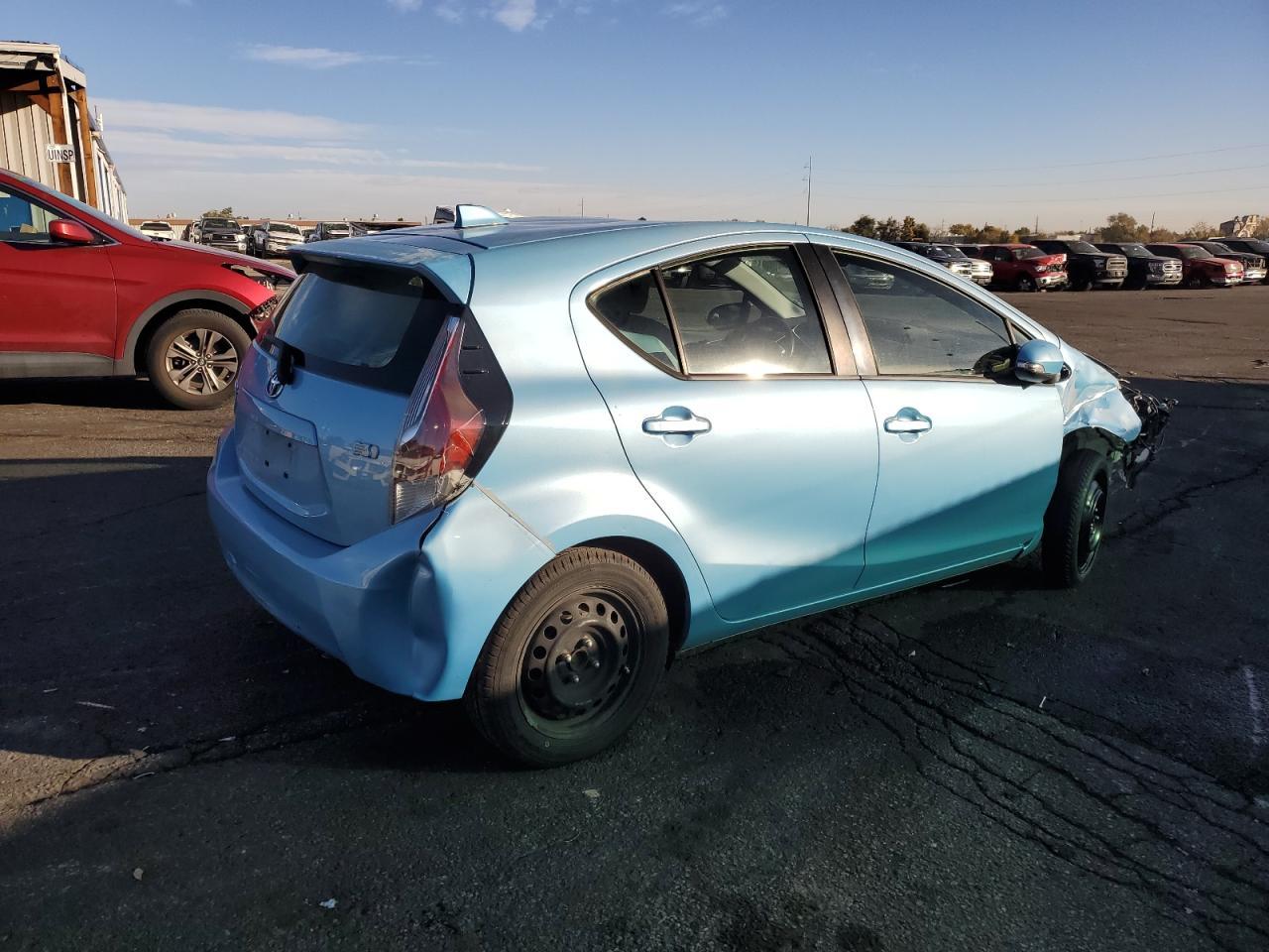 2015 TOYOTA Prius c