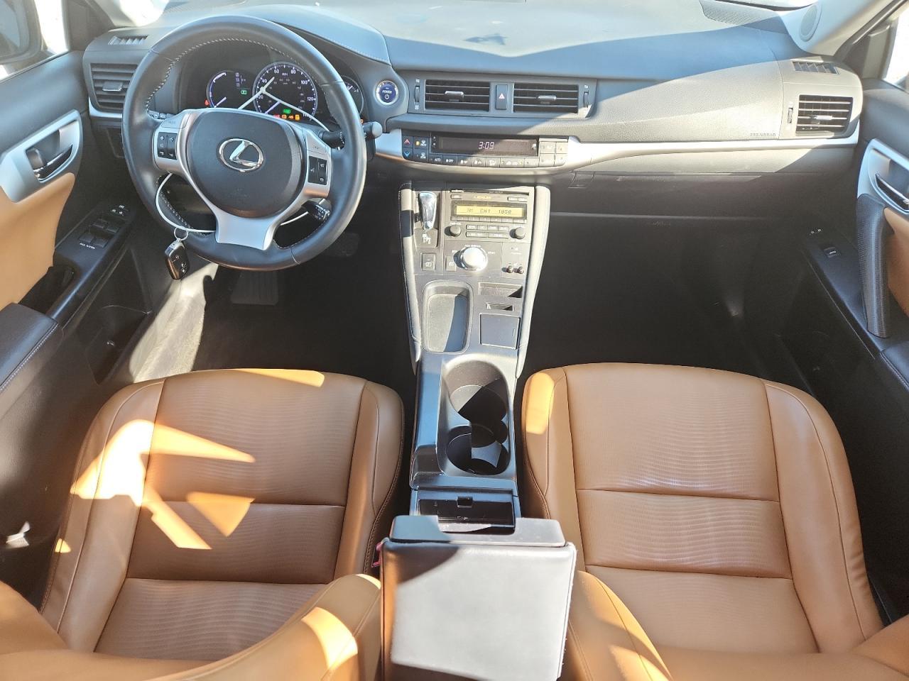 2011 LEXUS CT 200