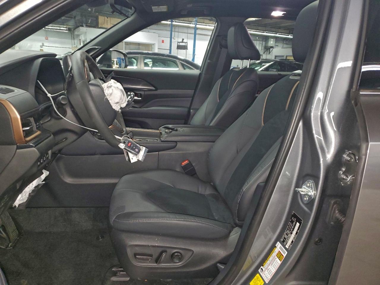 2025 TOYOTA HIGHLANDER