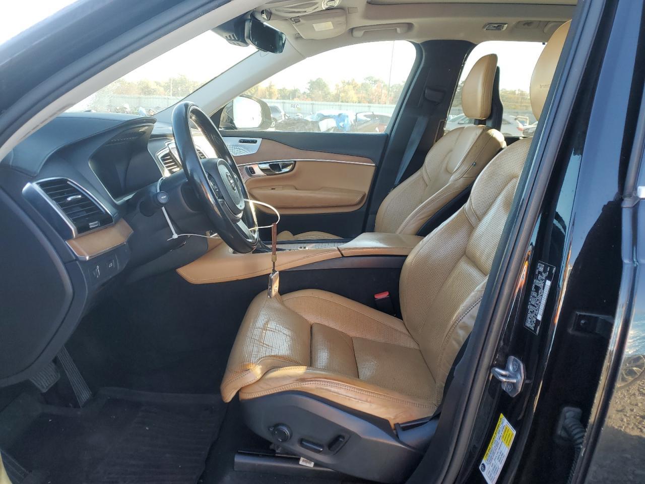 2016 VOLVO XC90