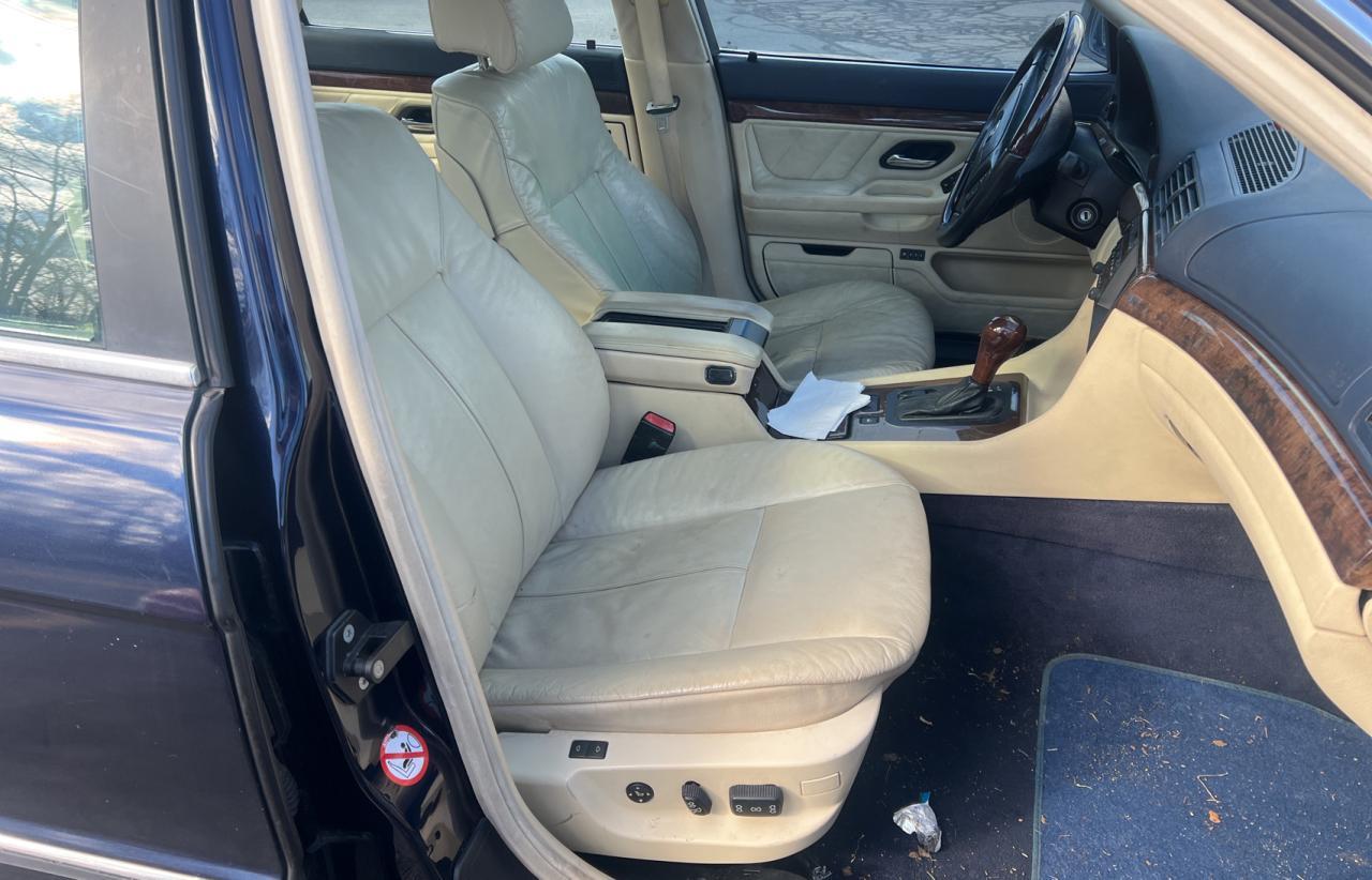 2000 BMW 7 series